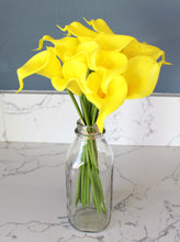 Load image into Gallery viewer, 15 Yellow Real Touch Calla Lily